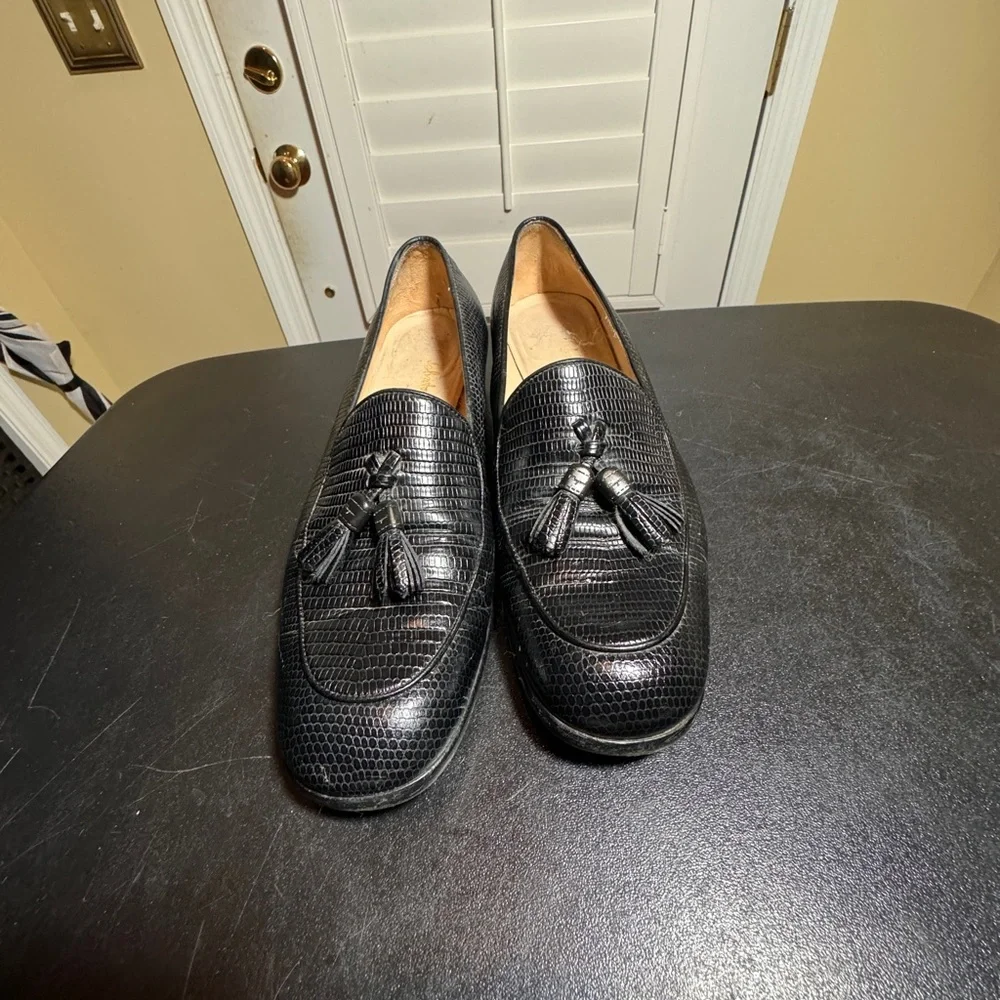 Ferragamo size 8.5  black loafers made in Italy